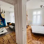 Sada Art Gallery شقة بوخارست